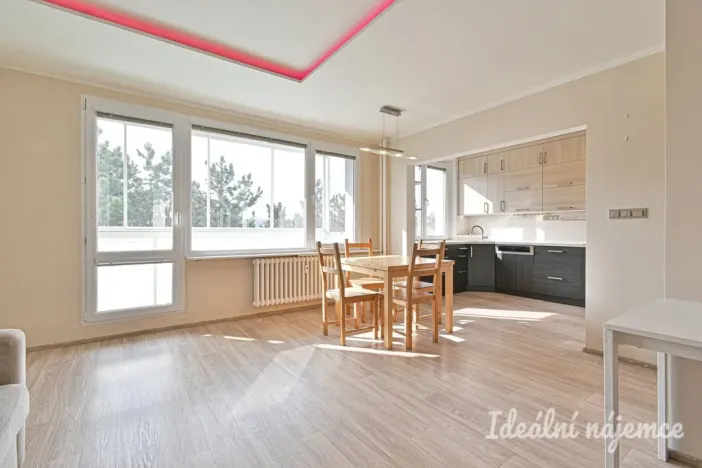 Pronájem bytu 3+1, Brno, Zikova, 74 m2