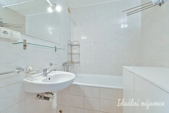 Pronájem bytu 3+1, Brno, Zikova, 74 m2