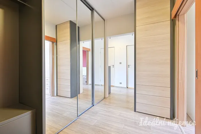 Pronájem bytu 3+1, Brno, Zikova, 74 m2