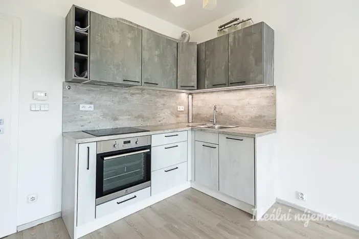 Pronájem bytu 2+kk, Praha - Kunratice, Pod Haltýřem, 47 m2