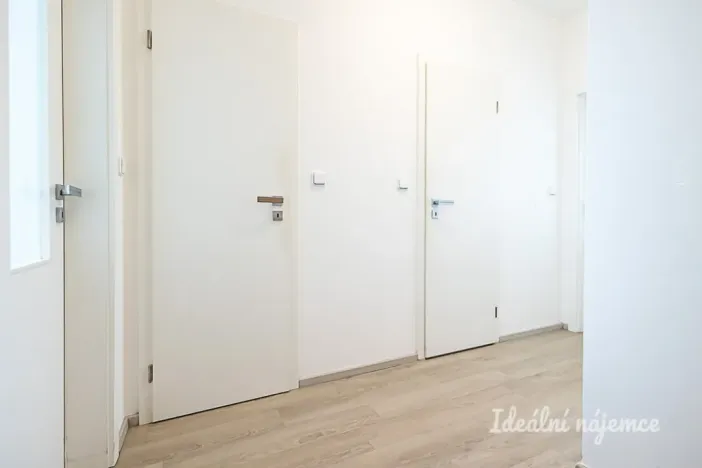 Pronájem bytu 2+kk, Praha - Kunratice, Pod Haltýřem, 47 m2