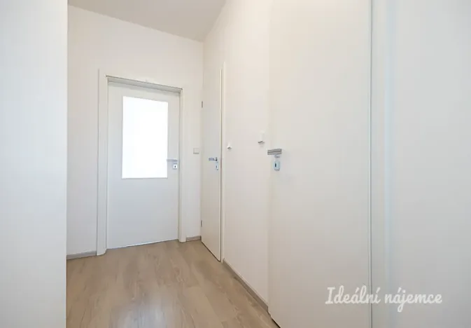 Pronájem bytu 2+kk, Praha - Kunratice, Pod Haltýřem, 47 m2