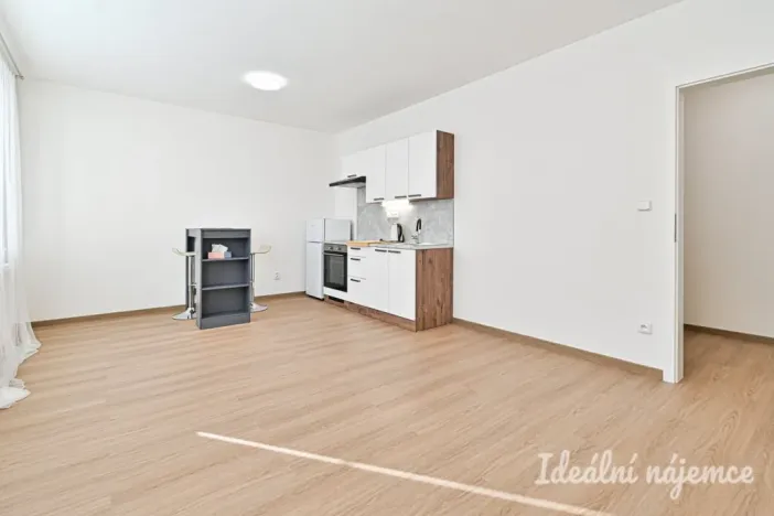 Pronájem bytu 1+kk, Brno, Stejskalova, 31 m2