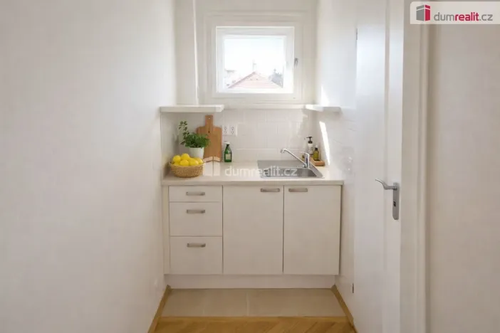 Pronájem bytu 1+kk, Praha - Smíchov, Mošnova, 62 m2