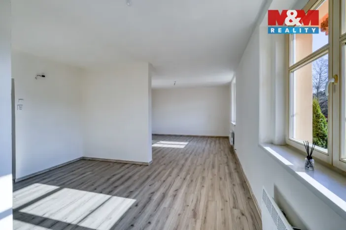 Prodej bytu 1+kk, Karlovy Vary - Bohatice, Dalovická, 34 m2