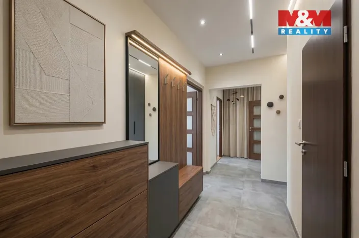 Prodej bytu 3+1, Bílovec, Radotínská, 76 m2