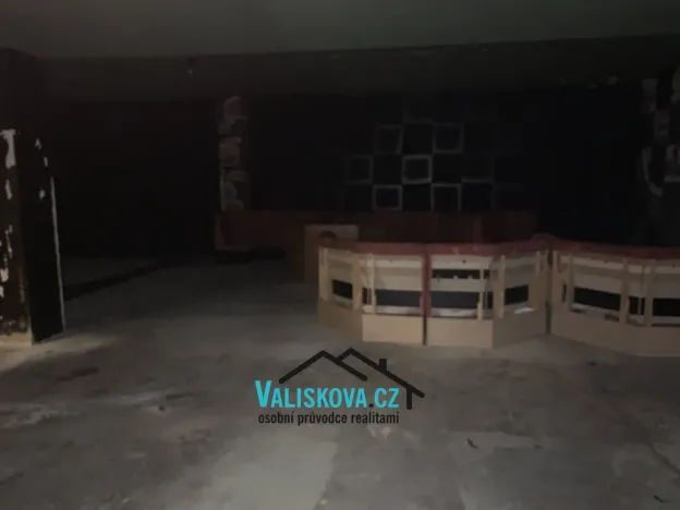 Pronájem obchodního prostoru, Kroměříž, Oskol, 450 m2