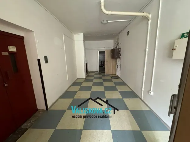 Pronájem obchodního prostoru, Kroměříž, Oskol, 450 m2