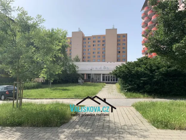 Pronájem obchodního prostoru, Kroměříž, Oskol, 450 m2