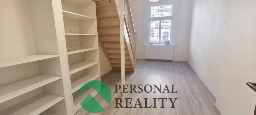 Pronájem bytu 3+kk, Praha - Karlín, Urxova, 67 m2