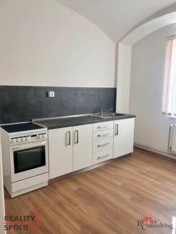 Pronájem bytu 2+1, Chomutov, náměstí 1. Máje, 61 m2