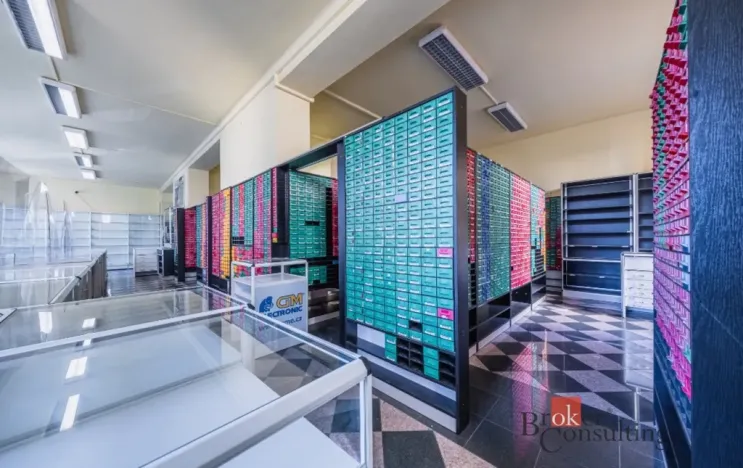 Prodej obchodního prostoru, Plzeň - Jižní Předměstí, Korandova, 246 m2