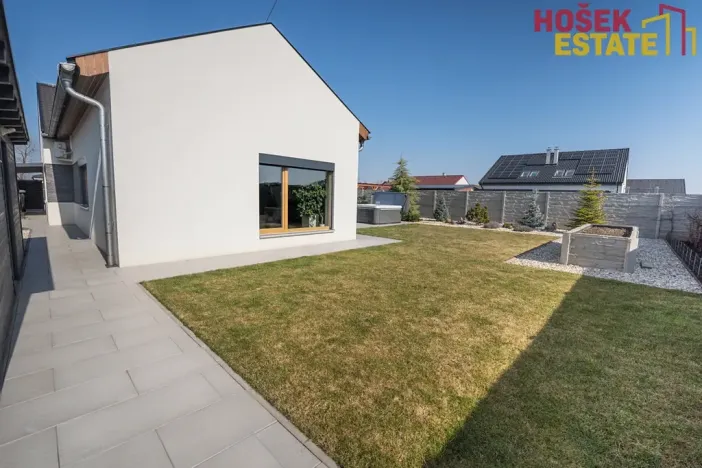 Prodej rodinného domu, Pohořelice, U Větrolamu, 160 m2