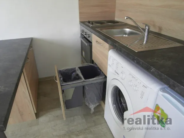 Pronájem bytu 1+kk, Opava - Komárov, Podvihovská, 25 m2
