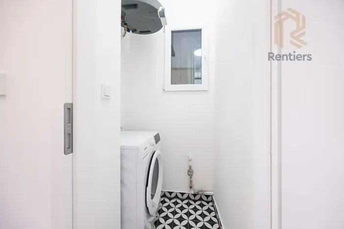 Pronájem bytu 1+kk, Praha - Střešovice, Myslbekova, 30 m2