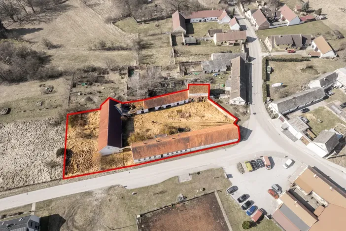 Prodej zemědělské usedlosti, Lišov - Horní Slověnice, 900 m2