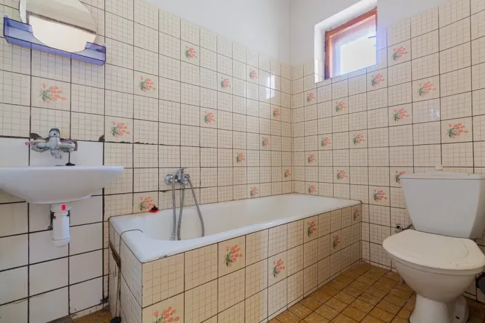 Prodej zemědělské usedlosti, Lišov - Horní Slověnice, 900 m2