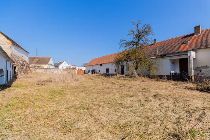 Prodej zemědělské usedlosti, Lišov - Horní Slověnice, 900 m2