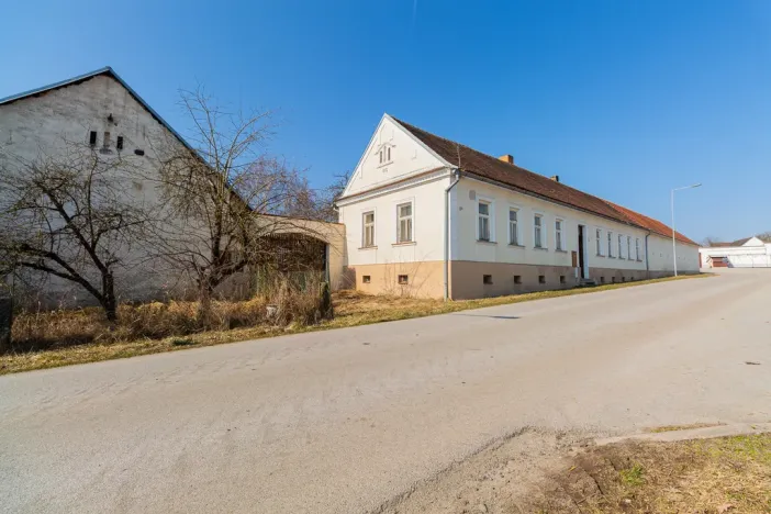 Prodej zemědělské usedlosti, Lišov - Horní Slověnice, 900 m2