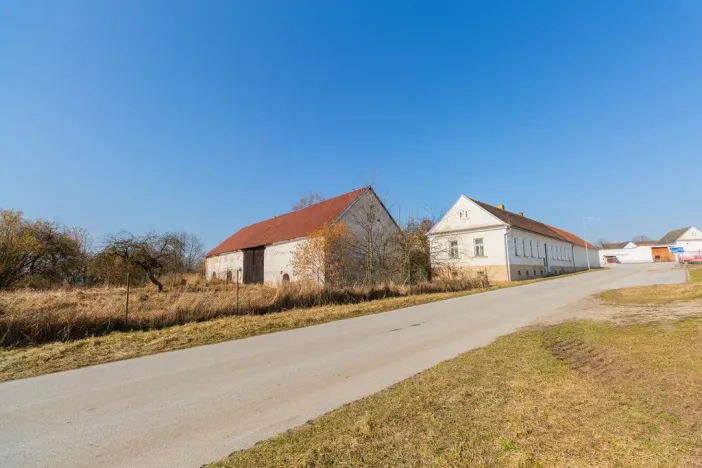 Prodej zemědělské usedlosti, Lišov - Horní Slověnice, 900 m2