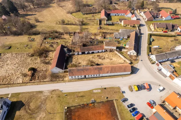 Prodej zemědělské usedlosti, Lišov - Horní Slověnice, 900 m2