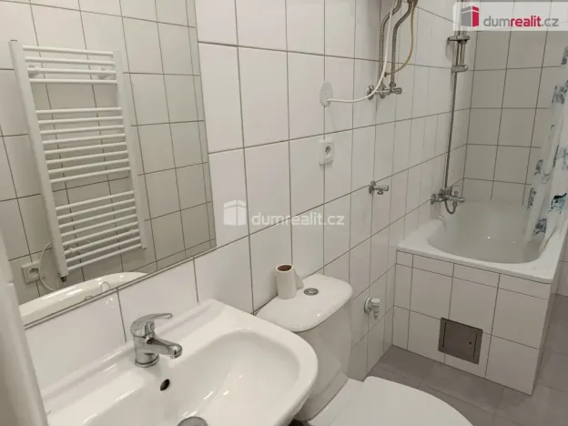 Pronájem bytu 1+kk, Praha - Bubeneč, Ve struhách, 21 m2