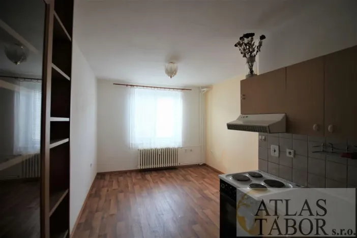 Pronájem bytu 1+kk, Sezimovo Ústí, Průmyslová, 21 m2