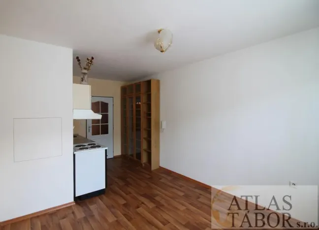 Pronájem bytu 1+kk, Sezimovo Ústí, Průmyslová, 21 m2
