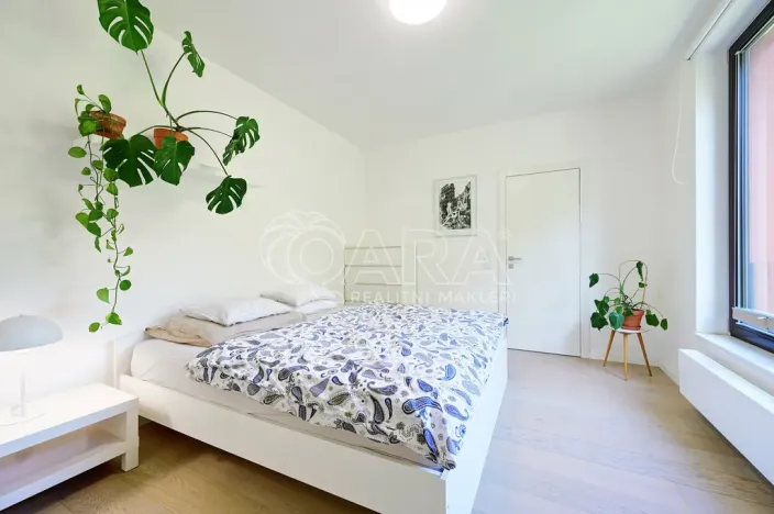 Pronájem bytu 2+kk, Praha - Podolí, Sinkulova, 47 m2