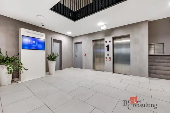 Pronájem bytu 3+kk, Praha - Smíchov, U Blaženky, 82 m2