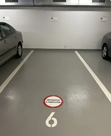 Pronájem garážového stání, Praha - Holešovice, Tusarova, 12 m2