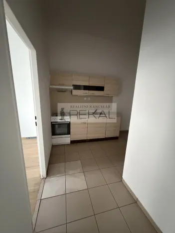 Pronájem bytu 2+kk, Praha - Smíchov, Kmochova, 45 m2