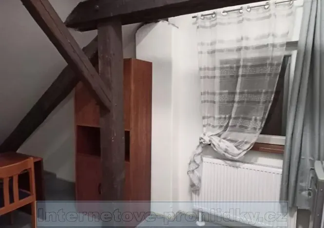 Pronájem pokoje, Praha - Holyně, U vápenice, 15 m2