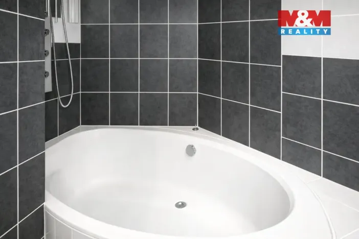 Prodej bytu 4+1, Praha - Hlubočepy, Renoirova, 80 m2