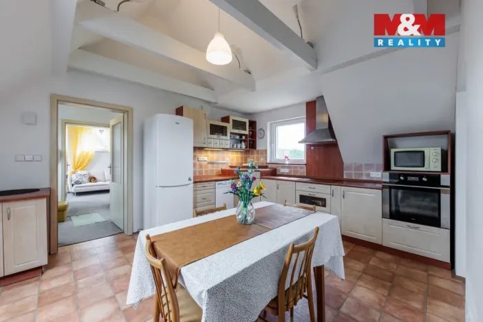 Prodej rodinného domu, Karlovy Vary - Bohatice, Na Stezce, 182 m2