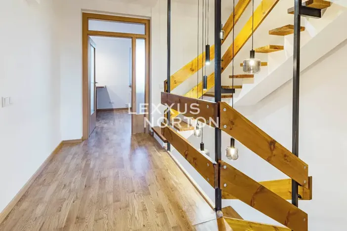 Pronájem rodinného domu, Praha - Dejvice, Fragnerova, 265 m2