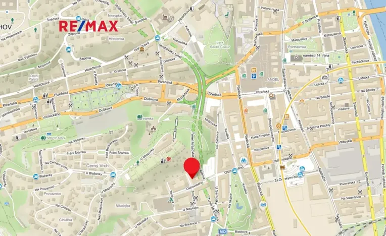 Pronájem garážového stání, Praha - Smíchov, Randova, 15 m2