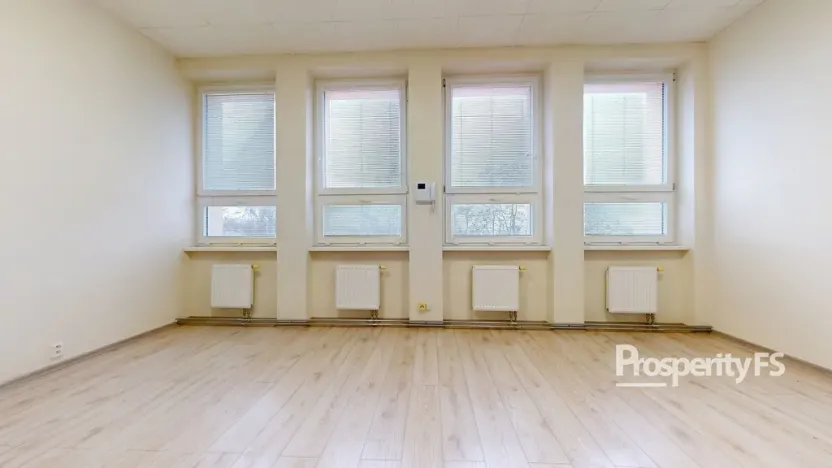 Pronájem kanceláře, Ústí nad Labem - Ústí nad Labem-centrum, Bělehradská, 33 m2