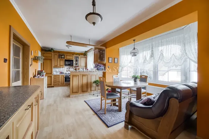 Prodej rodinného domu, Psáry, Pod Vápenkou, 314 m2