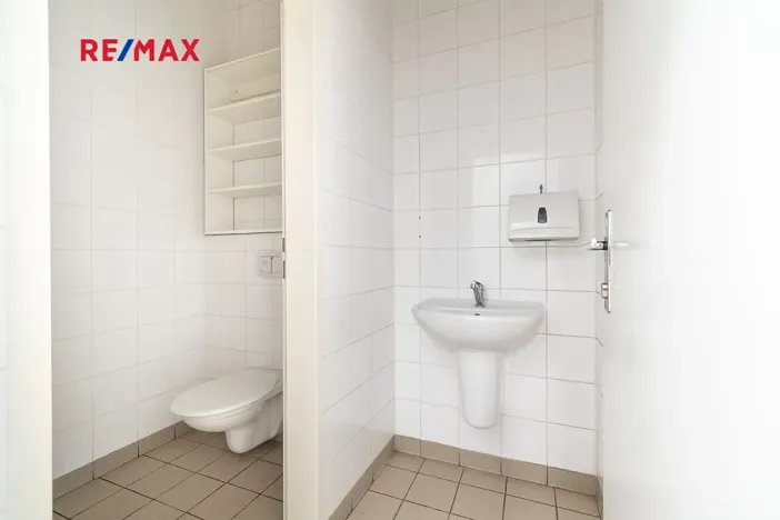 Pronájem obchodního prostoru, Plzeň, 181 m2