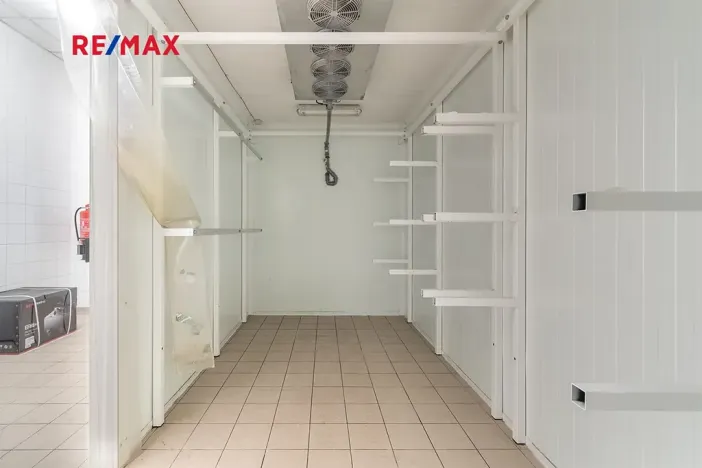 Pronájem obchodního prostoru, Plzeň, 181 m2