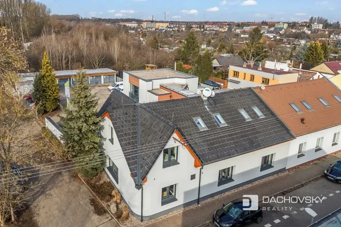 Prodej obchodního prostoru, Pardubice, K Dolíčku, 374 m2