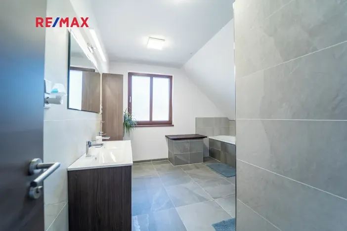 Prodej rodinného domu, Sokoleč, Luční, 167 m2