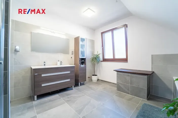 Prodej rodinného domu, Sokoleč, Luční, 167 m2