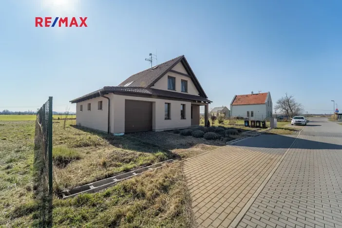 Prodej rodinného domu, Sokoleč, Luční, 167 m2