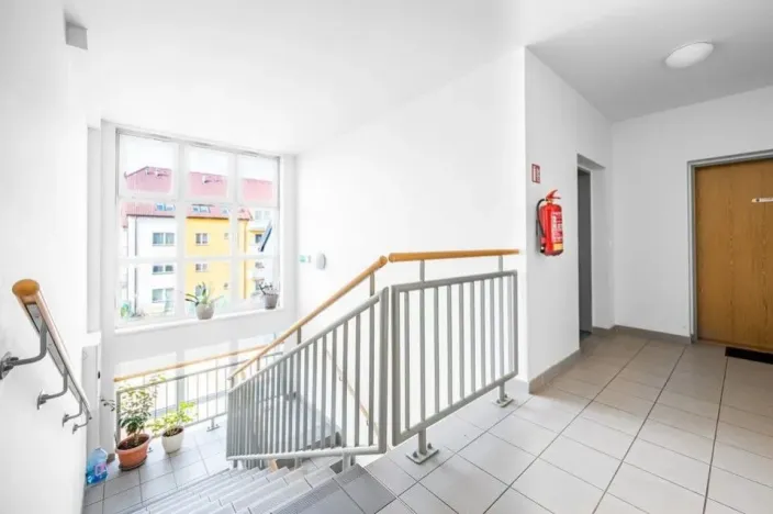 Pronájem bytu 1+kk, Praha - Písnice, Švihovská, 37 m2