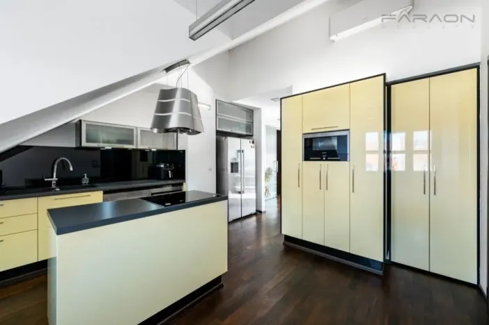 Pronájem bytu 3+kk, Praha - Nusle, Na výsledku II, 135 m2