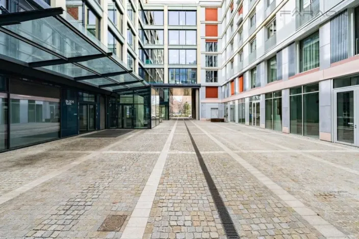 Pronájem kanceláře, Praha - Karlín, Rohanské nábřeží, 706 m2