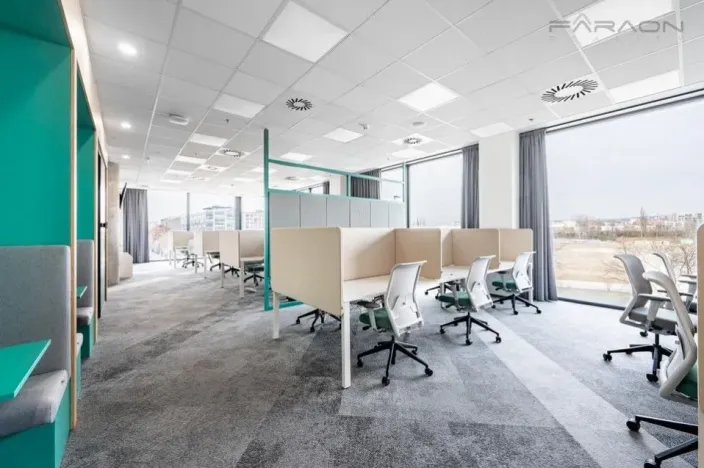 Pronájem kanceláře, Praha - Karlín, Rohanské nábřeží, 706 m2