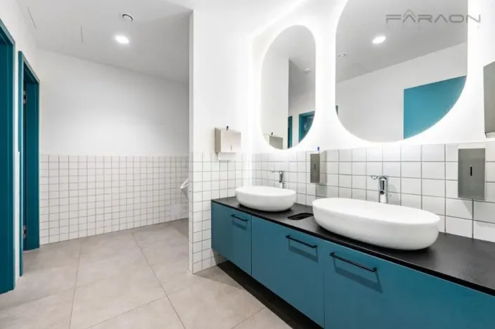 Pronájem kanceláře, Praha - Karlín, Rohanské nábřeží, 706 m2
